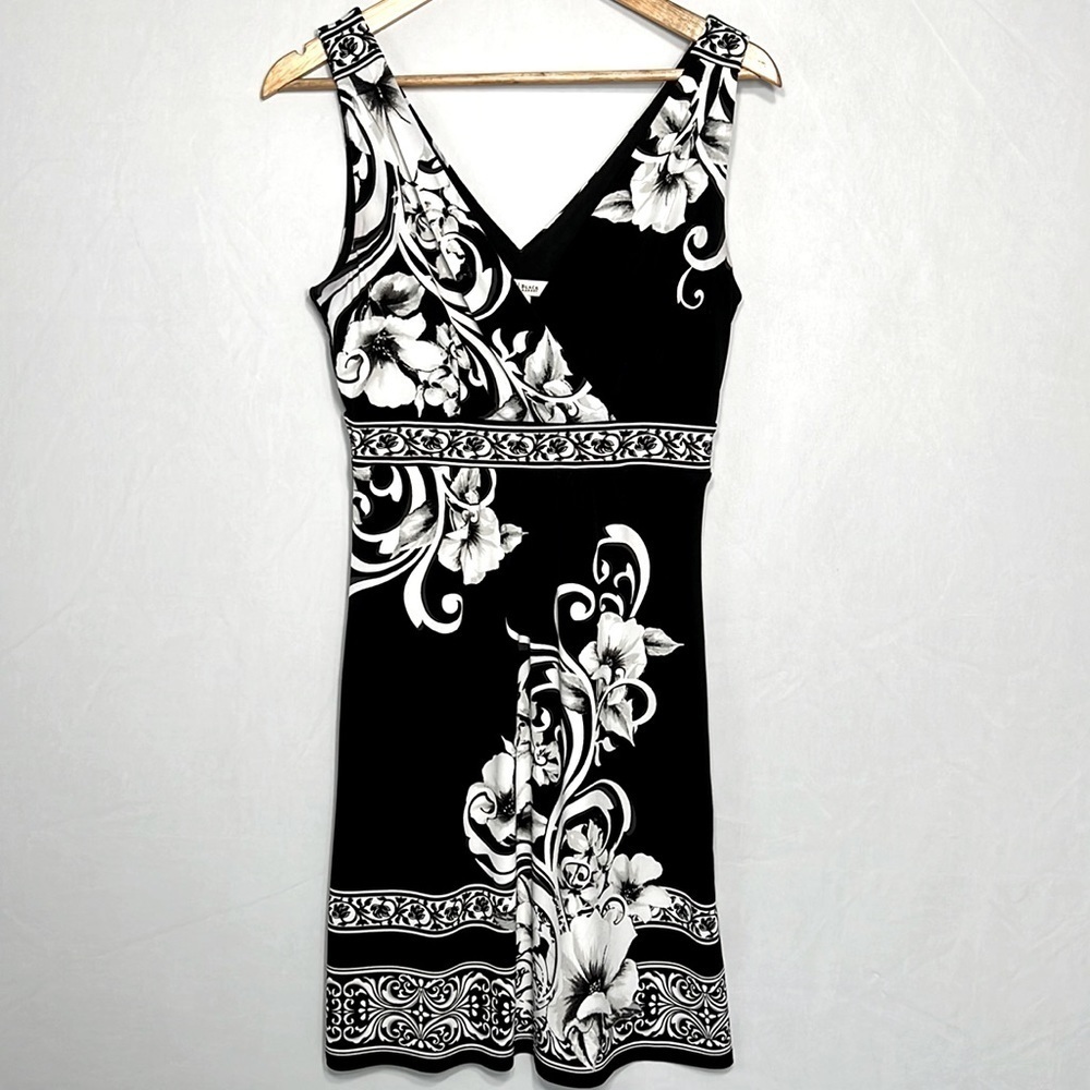 White House Black Market Floral V-Neck Sleeveless Dress Size XS